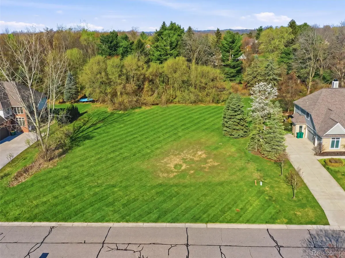 4672 Woodland Hills Drive, Rochester, MI 48306 - #1