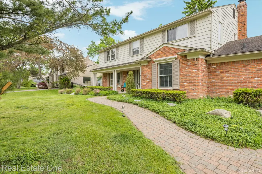 2503 Wickfield Road, West Bloomfield, MI 48323 - #3