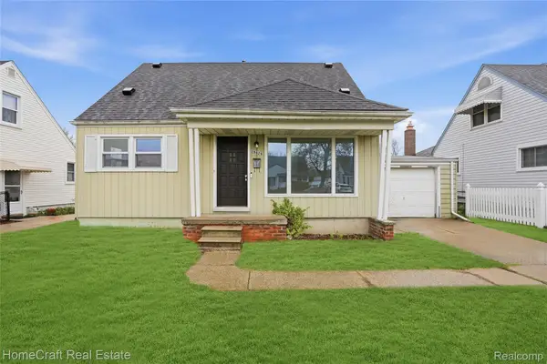 28629 James Street, GardenCity, MI 48135