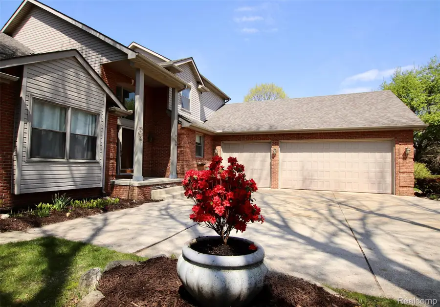 2757 N Tipsico Lake Road, Hartland, MI 48353 - #3