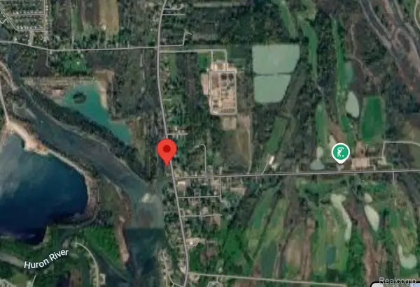 34844 W Jefferson Avenue, Rockwood, MI 48173