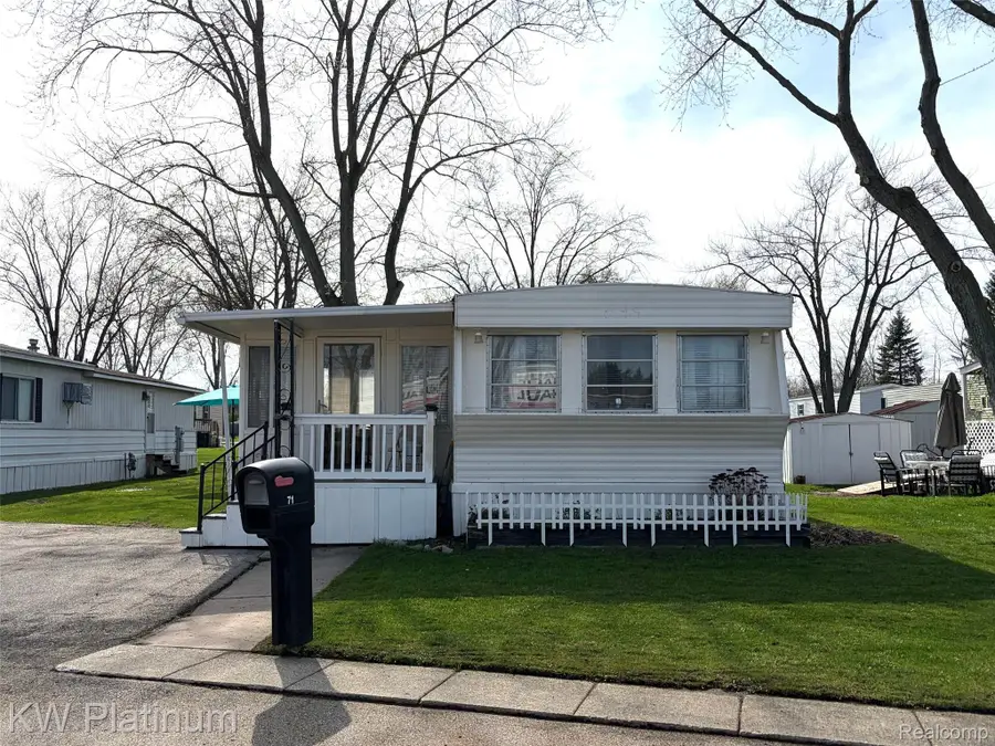 50 Mack Ave #71, Marysville, MI 48040 - #2