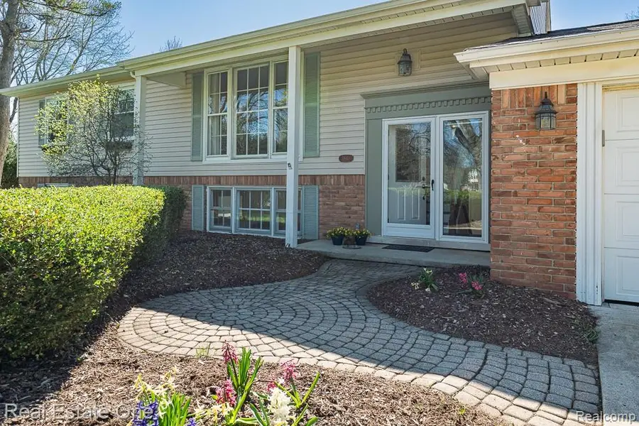 1841 Fair Oak Court, Rochester Hills, MI 48309 - #3