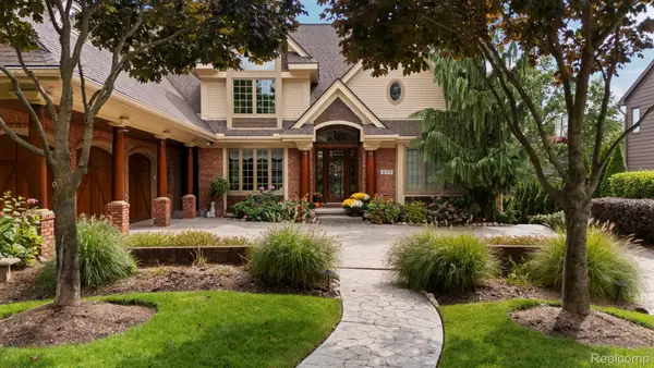 433 John R, Milford, MI 48381