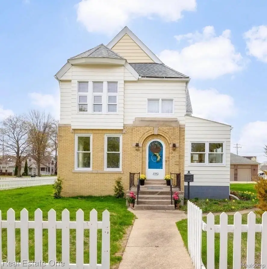 3352 4th, Wyandotte, MI 48192 - #1