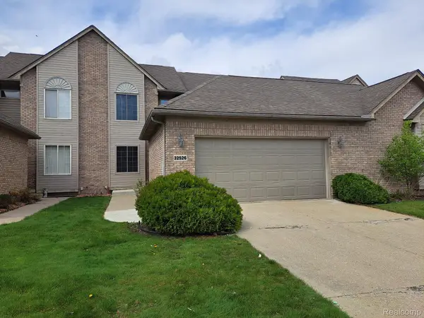 32526 Gateway Drive, Romulus, MI 48174