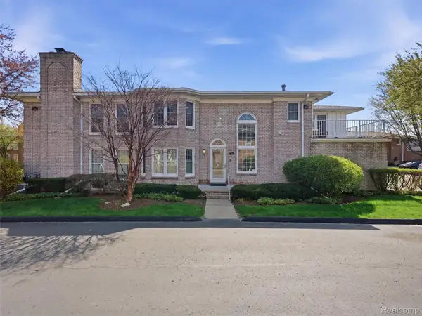 118 Windwood Pointe, StClairShores, MI 48080