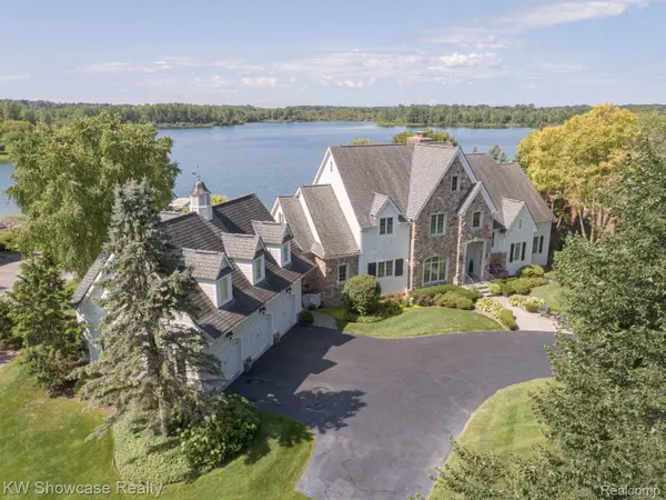 4334 Terra Ridge Drive, Milford, MI 48381