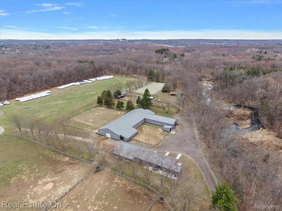 1050 Oxbow Lake Road, White Lake, MI 48386 - #2