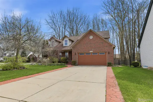 54638 Beacon Cove Circle, NewBaltimore, MI 48047