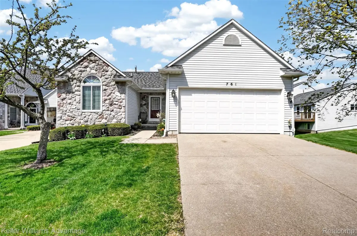 761 Knollwood Circle, South Lyon, MI 48178 - #1