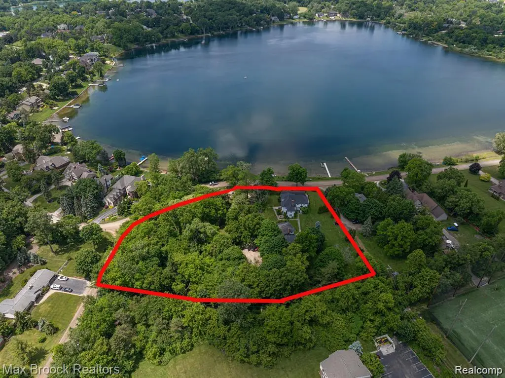 2171 Klingensmith Road, Bloomfield, MI 48302 - #1