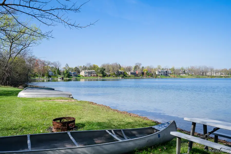 2171 Klingensmith Road, Bloomfield, MI 48302 - #3