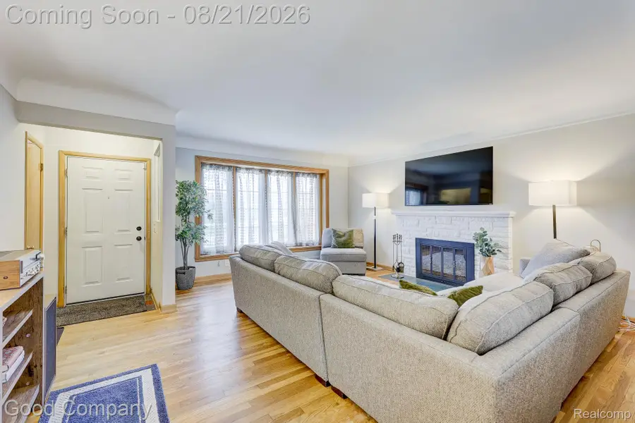 23107 N Rosedale Court, Saint Clair Shores, MI 48080 - #2