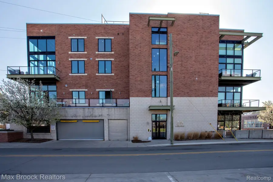 211 E 9 Mile Road #307, Ferndale, MI 48220 - #3
