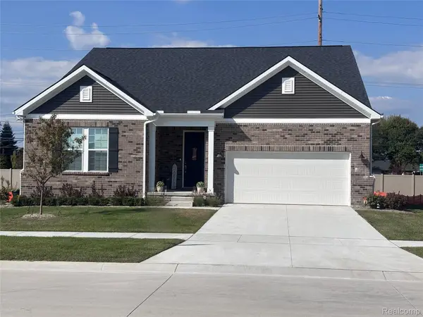 20505 West Kilburn Drive, Macomb, MI 48044