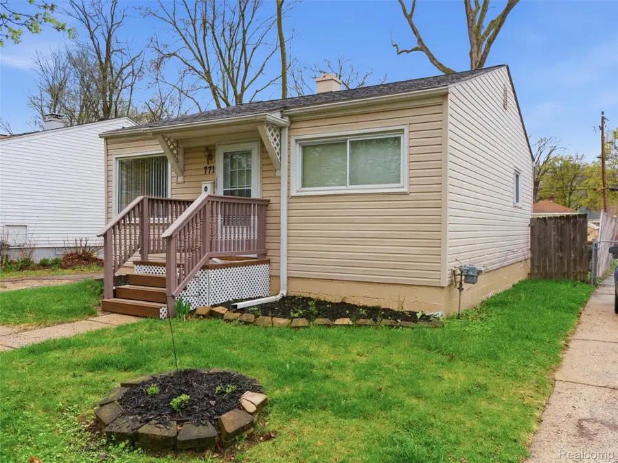 771 E Mansfield Avenue, Pontiac, MI 48340 - #3
