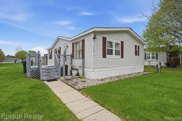 135 Hunters Rill Drive, Lapeer, MI 48446