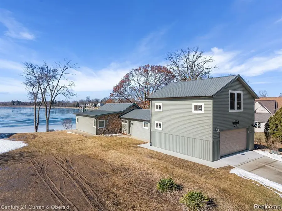 222 Ackerson Lake Drive, Jackson, MI 49201 - #2
