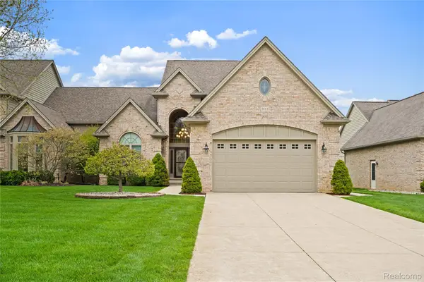 945 Saint James Park Avenue, Monroe, MI 48161