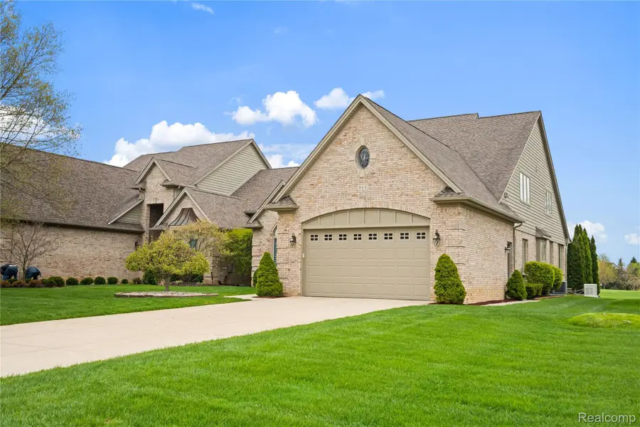 945 Saint James Park Avenue, Monroe, MI 48161 - #2