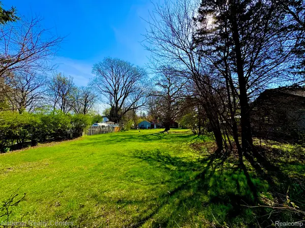 0000 E Colwell Street Street W, FarmingtonHills, MI 48336