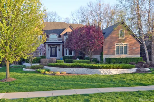 1867 Lincolnshire Drive, RochesterHills, MI 48309