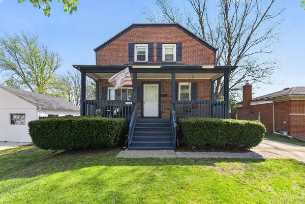 5918 Cardwell Street, GardenCity, MI 48135