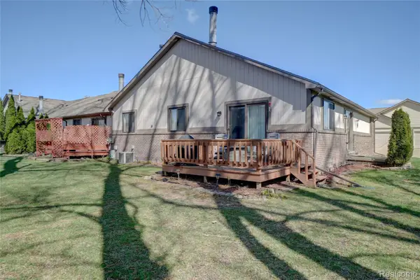 20522 Longwood Drive, ClintonTownship, MI 48038