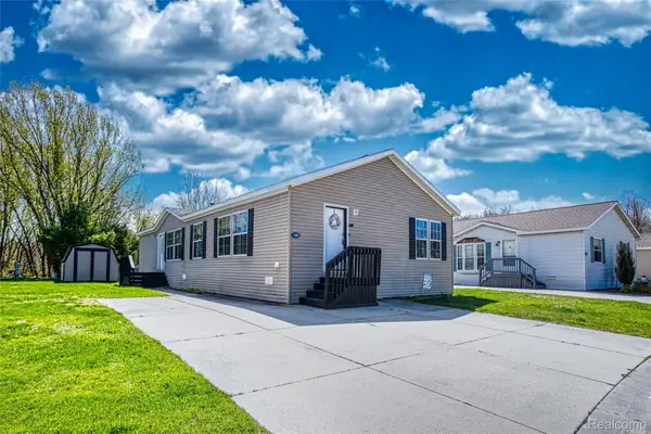 280 Pompano Court, Lapeer, MI 48446