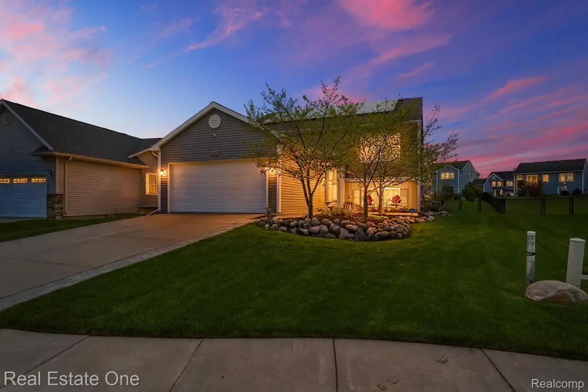 3513 Amber Oaks Drive, Howell, MI 48855 - #1