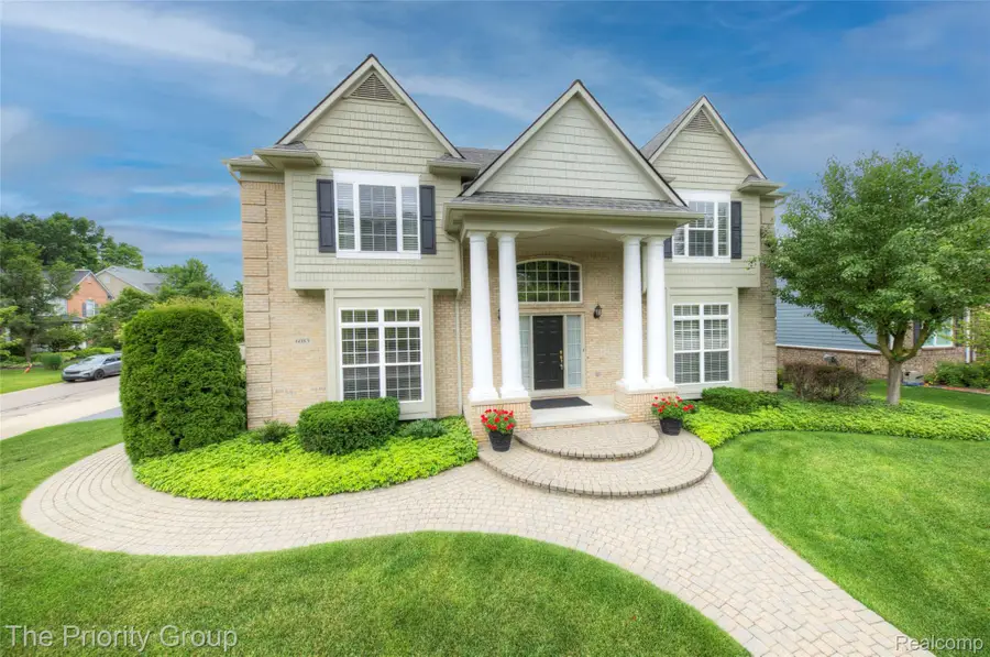 6083 Village Court, Clarkston, MI 48346 - #2