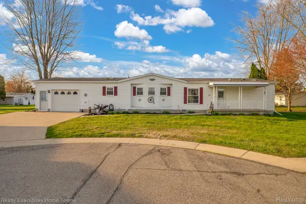 4333 24th Avenue #80, FortGratiot, MI 48059