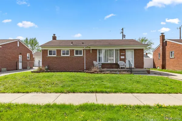 5755 Plainfield Street, DearbornHeights, MI 48127