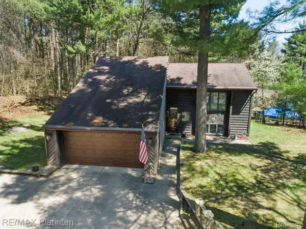 8707 White Fawn Street Ne, Rockford, MI 49341