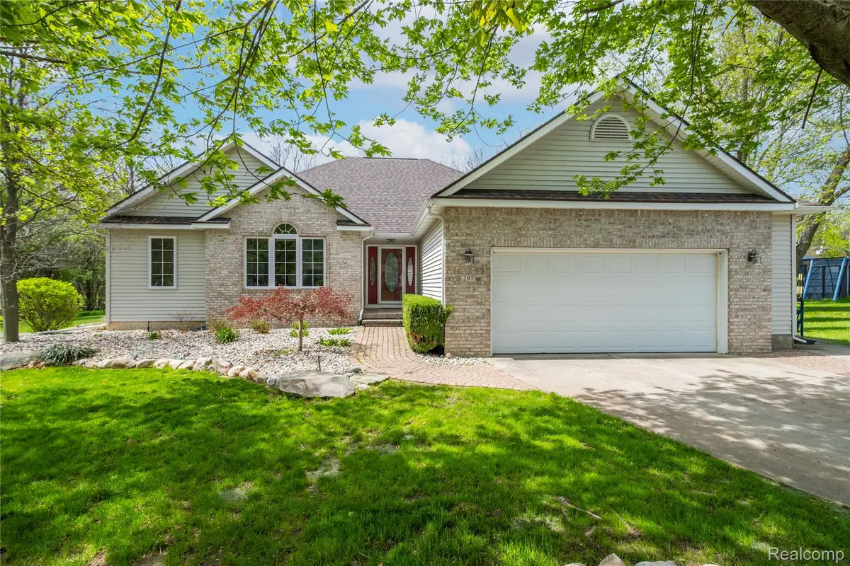 297 Carriage Way, Davison, MI 48423 - #1