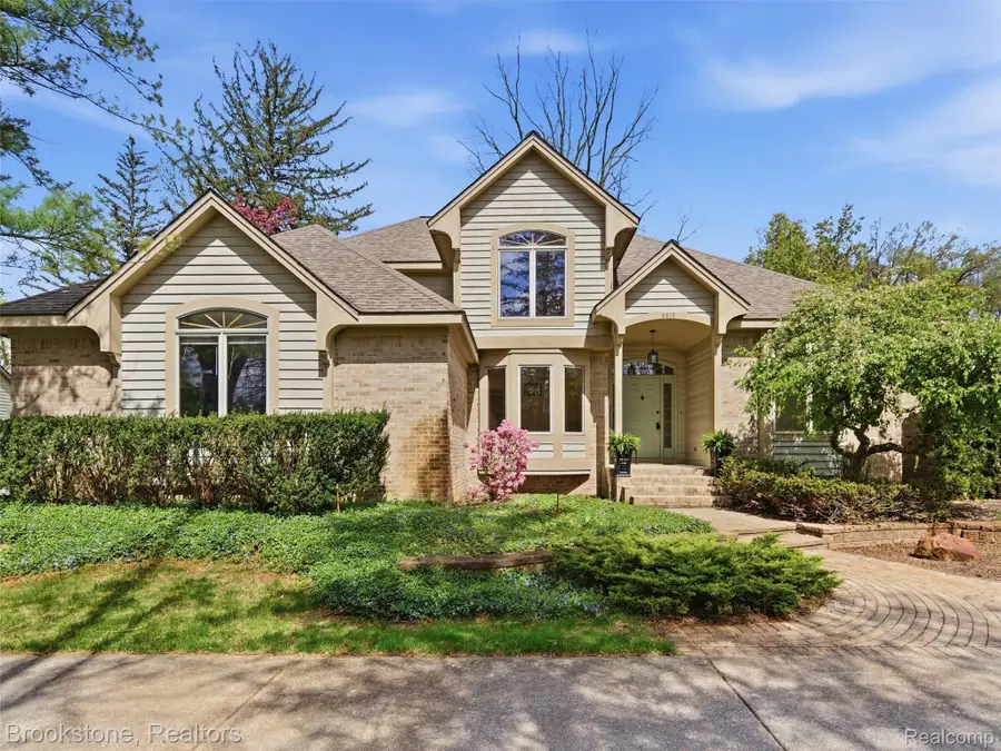 6512 White Lake Road, Clarkston, MI 48346 - #2