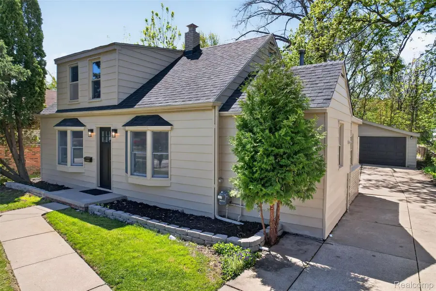 22606 Liberty Street, Saint Clair Shores, MI 48080 - #3