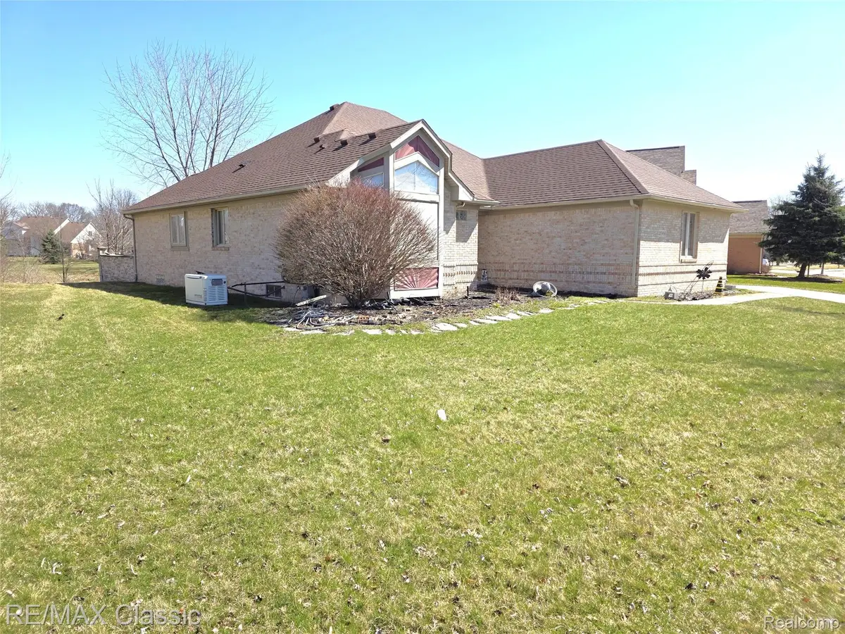 21966 Hunter Circle S, Taylor, MI 48180 - #1