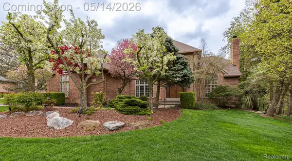 1818 Westridge Drive, Rochester, MI 48306