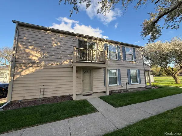 2761 Fox Hollow Court, LakeOrion, MI 48360