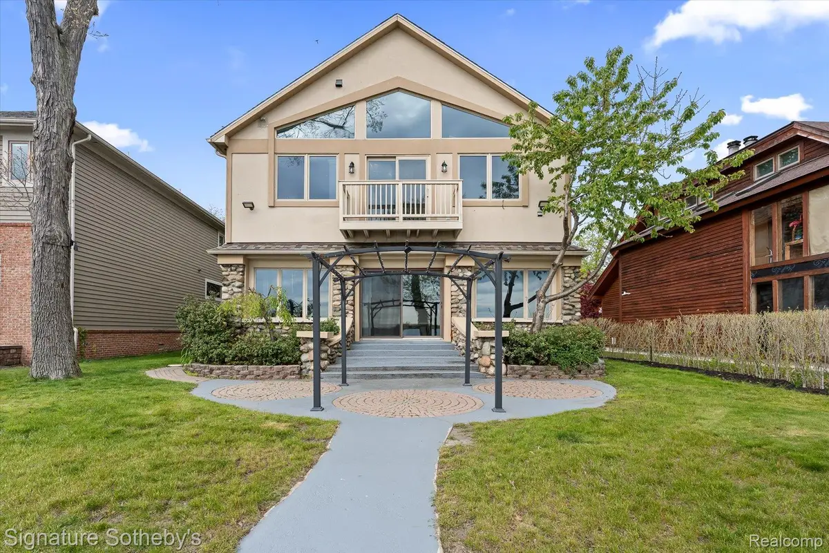 727 Mcdougal Drive, Waterford, MI 48327 - #1