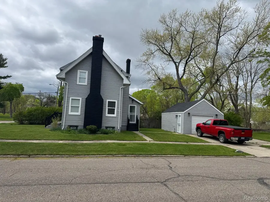 1102 W Dayton Street, Flint, MI 48504 - #2