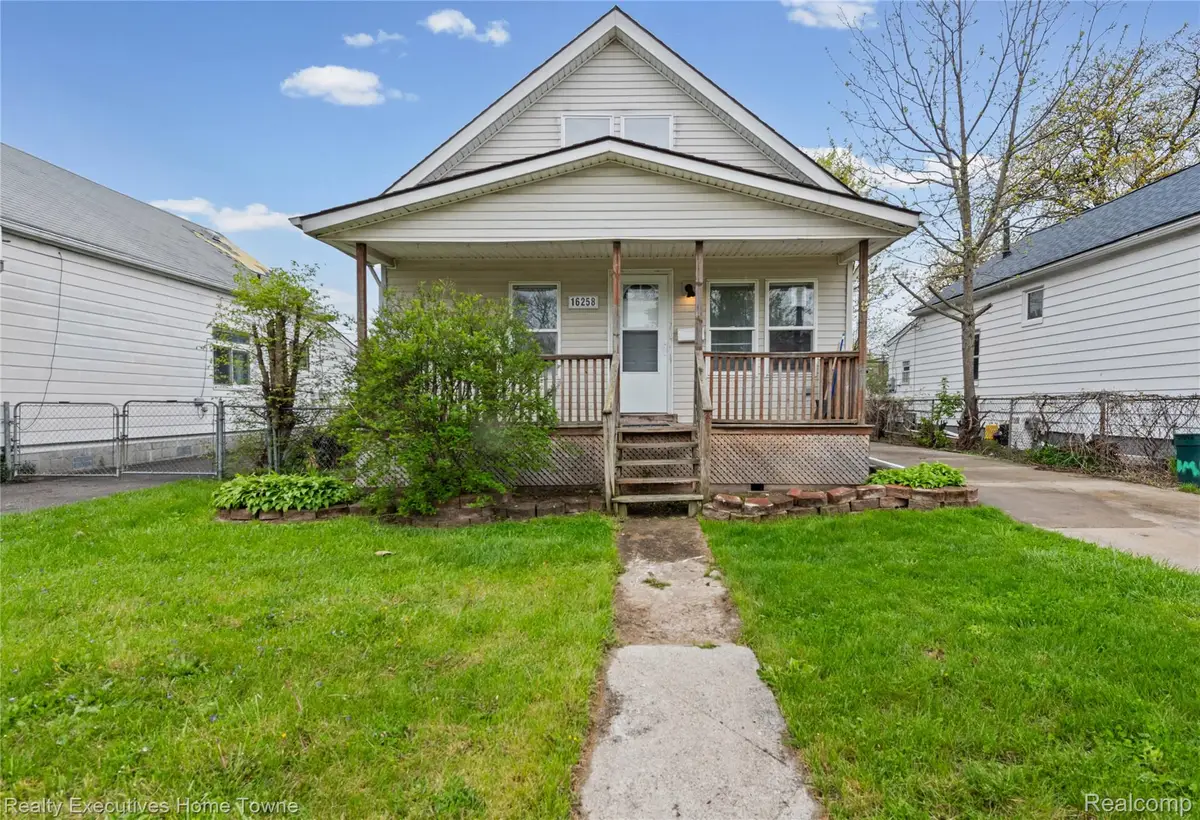 16258 Evergreen Avenue, Eastpointe, MI 48021 - #1