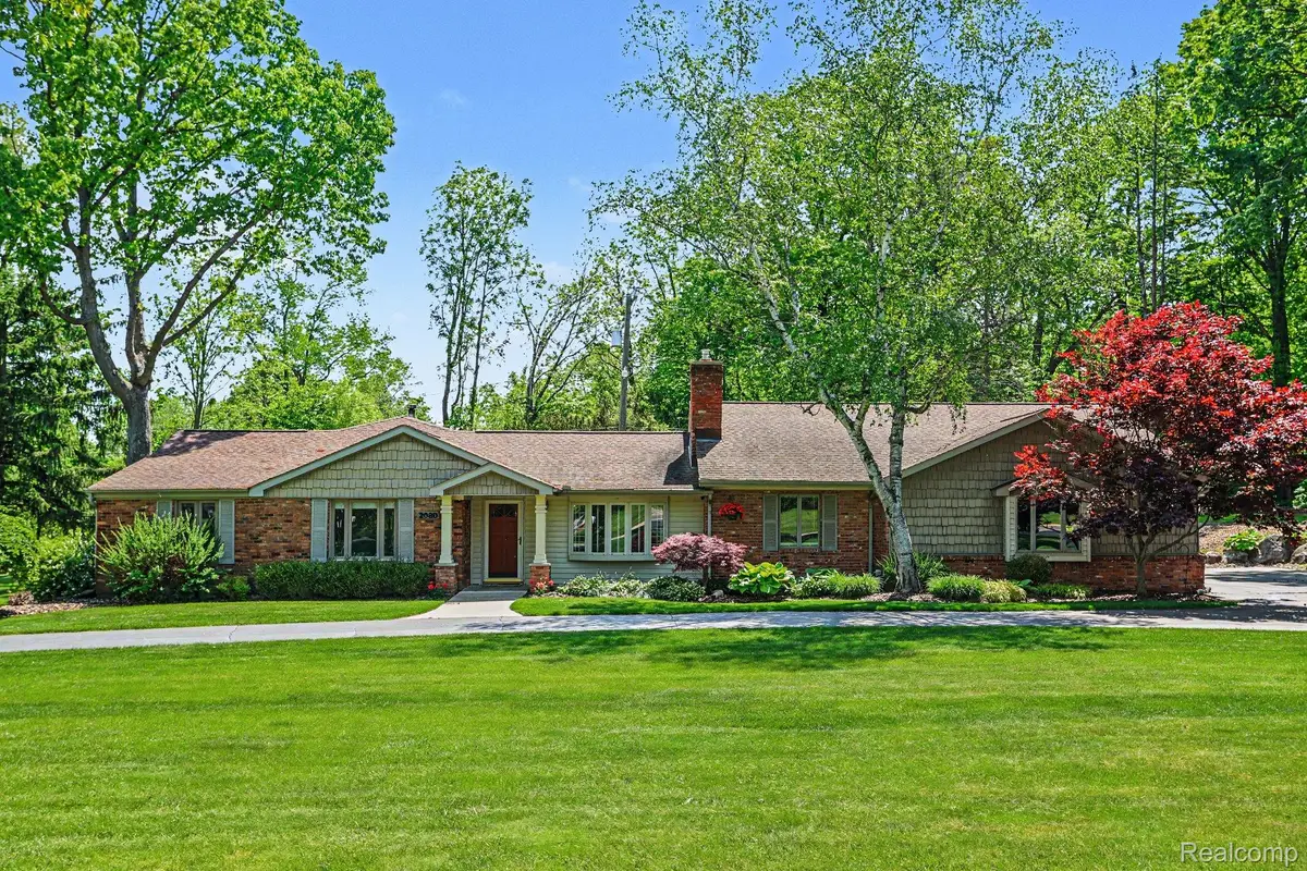 2080 Teggerdine Road, White Lake, MI 48386 - #1