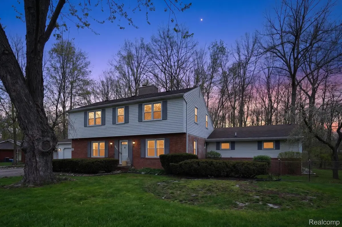 6225 Sierra Pass, Flint, MI 48532 - #1