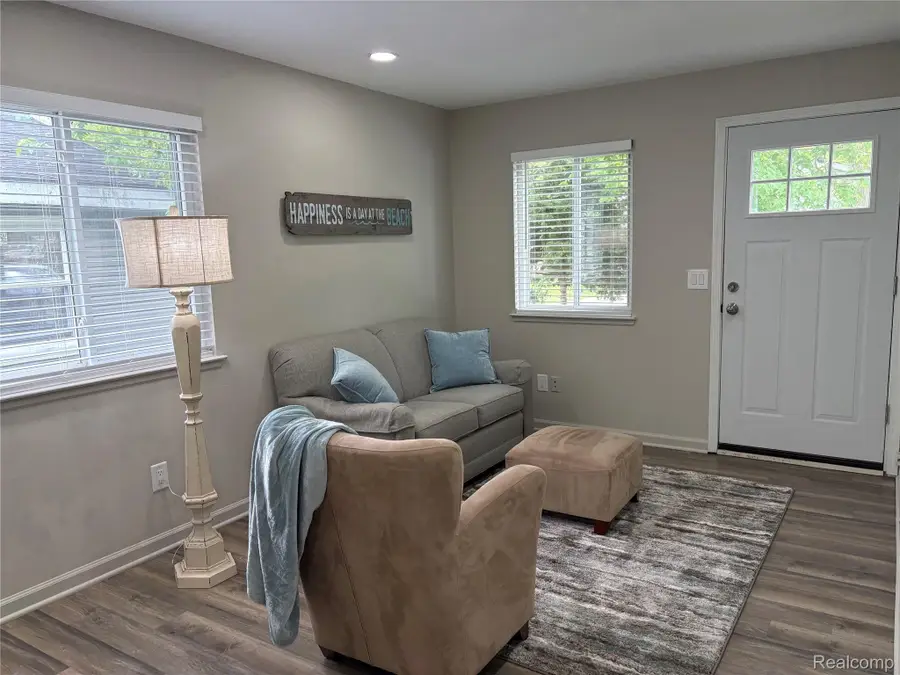 132 Maudlin Street, Novi, MI 48377 - #3