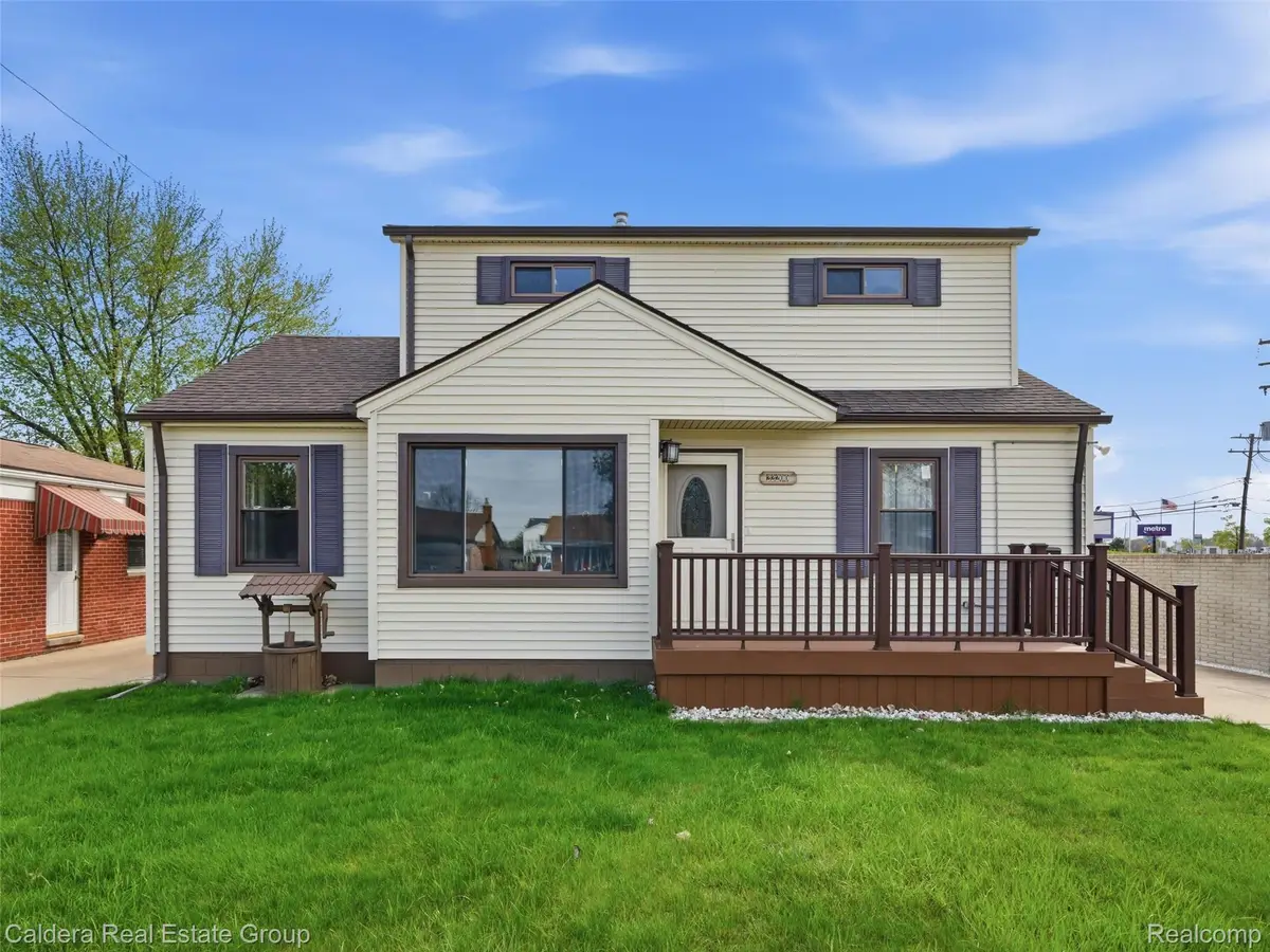 22200 Avon Street, Saint Clair Shores, MI 48082 - #1