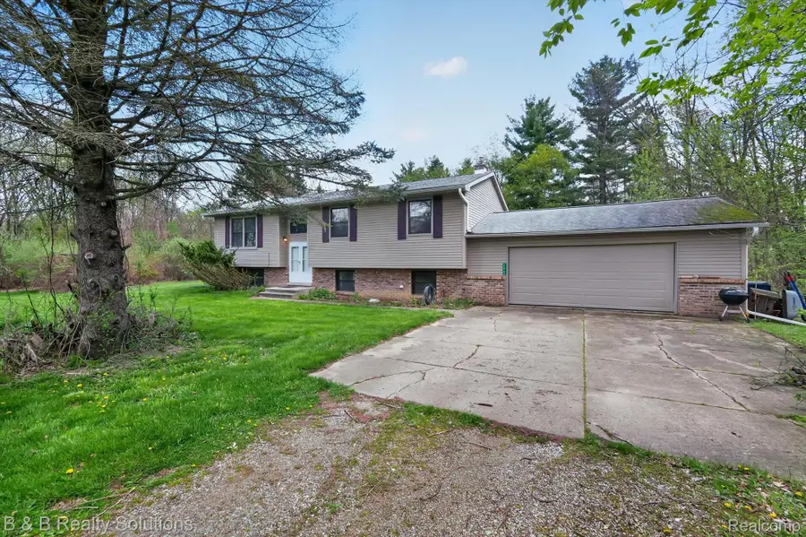 2467 N Lake George Road, Metamora, MI 48455 - #2