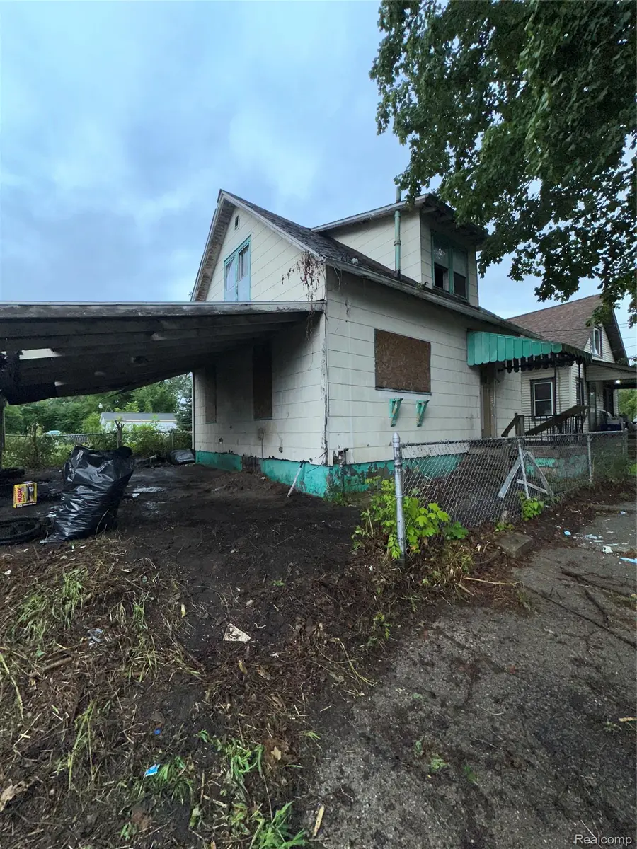 1007 Decker Street, Flint, MI 48503 - #3